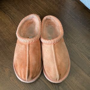 Used Ugg Tasman Women’s Slippers Size 7/7.5